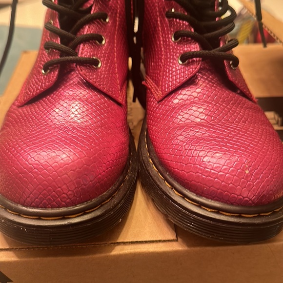 Pink Docs - Picture 6 of 10